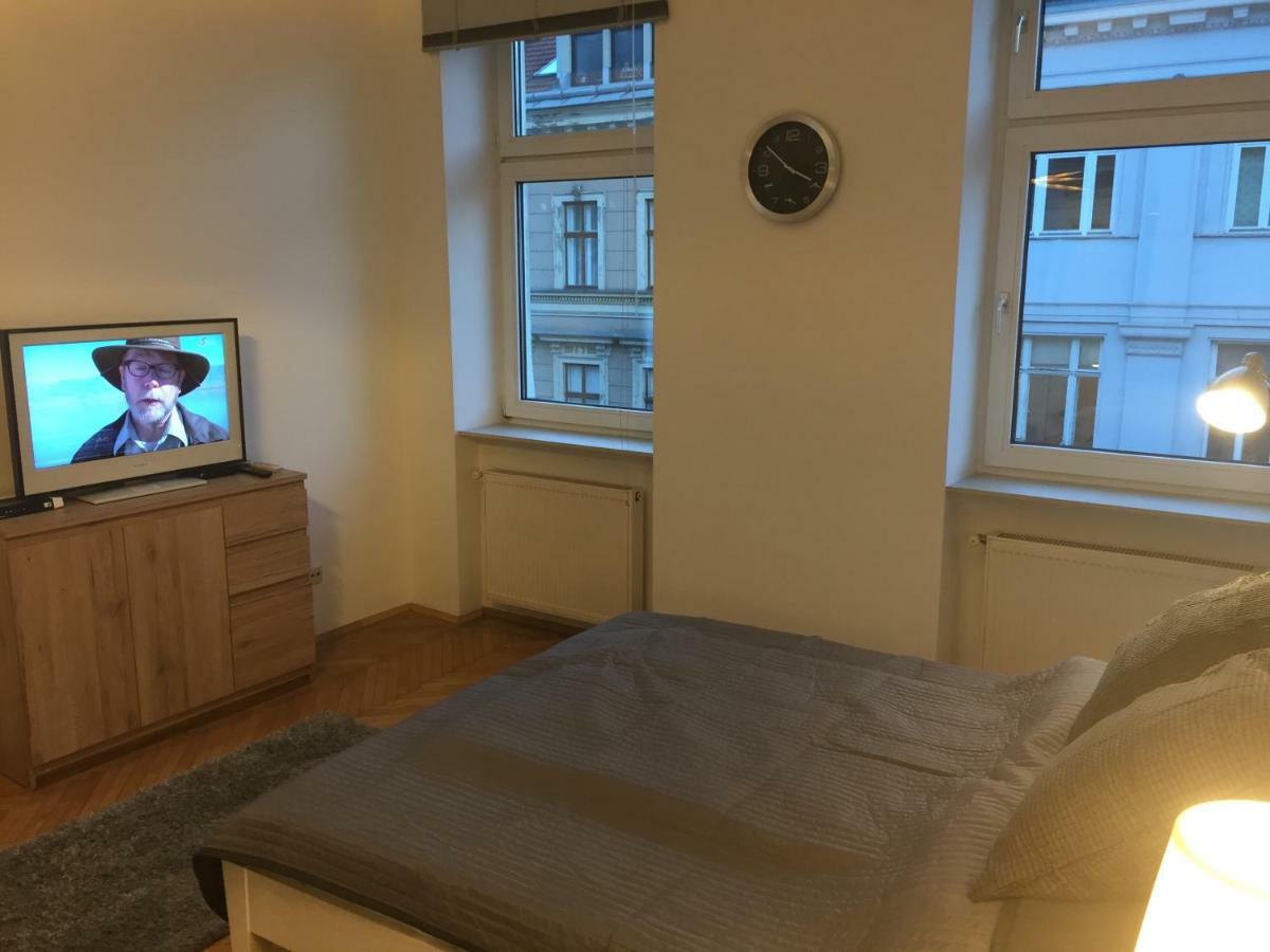 Charmante Altbauapartments Apostelgasse Вена Экстерьер фото