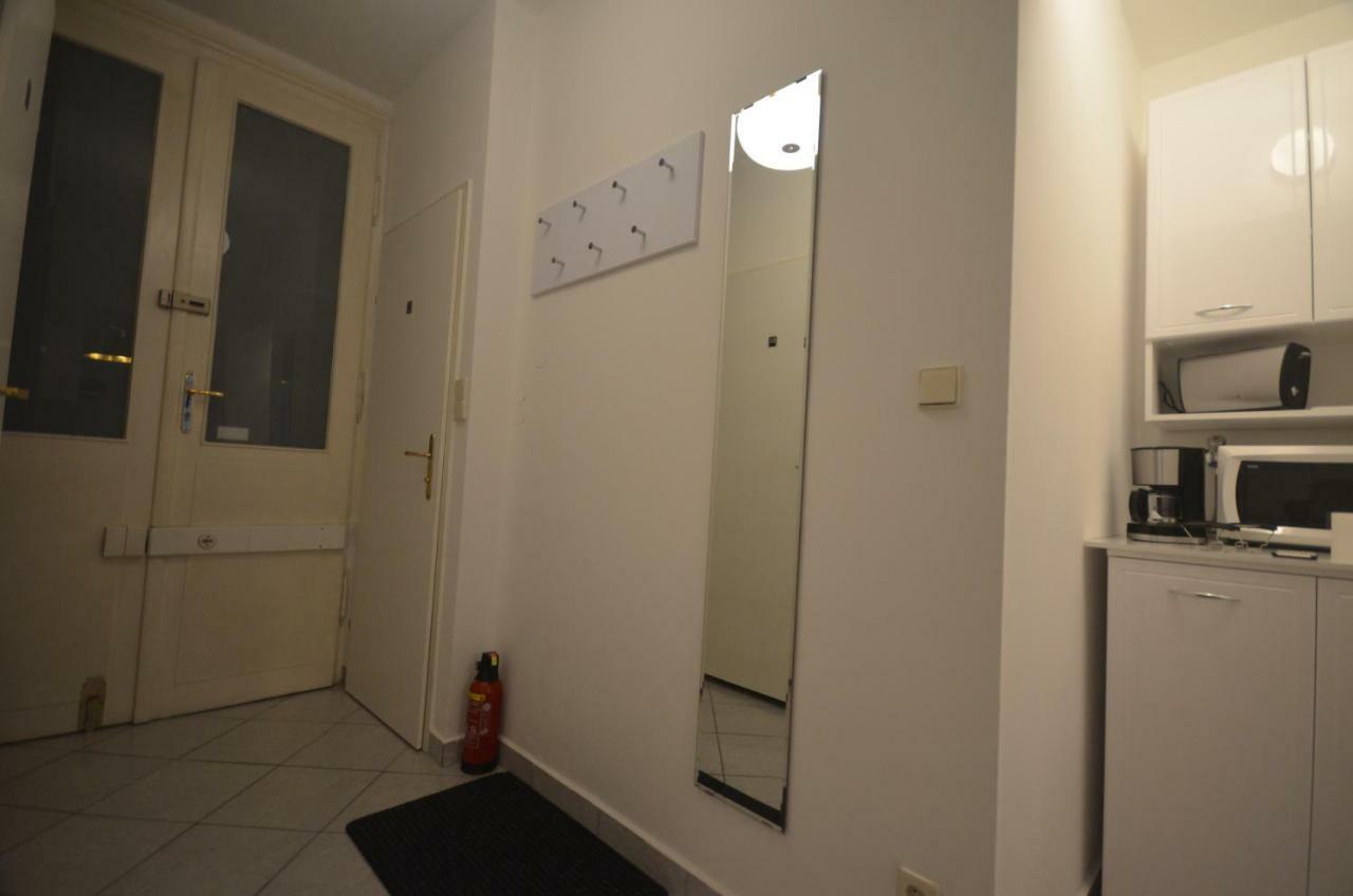 Charmante Altbauapartments Apostelgasse Вена Экстерьер фото