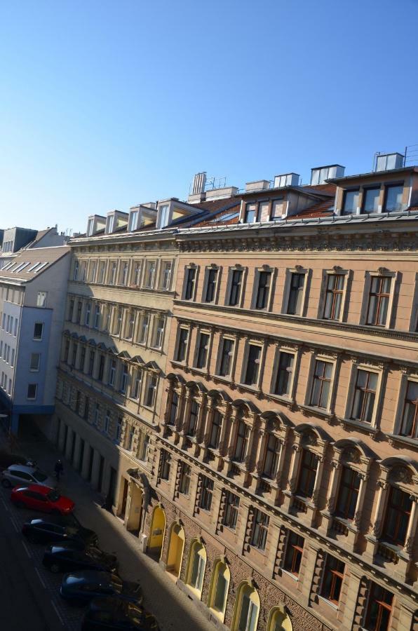 Charmante Altbauapartments Apostelgasse Вена Экстерьер фото