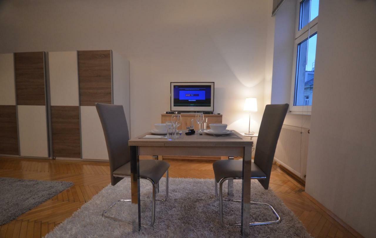 Charmante Altbauapartments Apostelgasse Вена Экстерьер фото